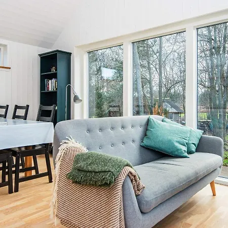 8 Person In Grenaa-by Traum Brondstrup