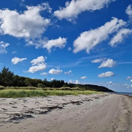 8 Person In Grenaa-by Traum Brondstrup
