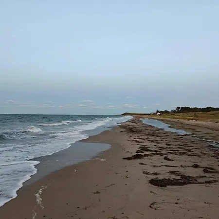 8 Person In Grenaa-by Traum Brondstrup