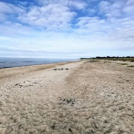 8 Person In Grenaa-by Traum Brondstrup