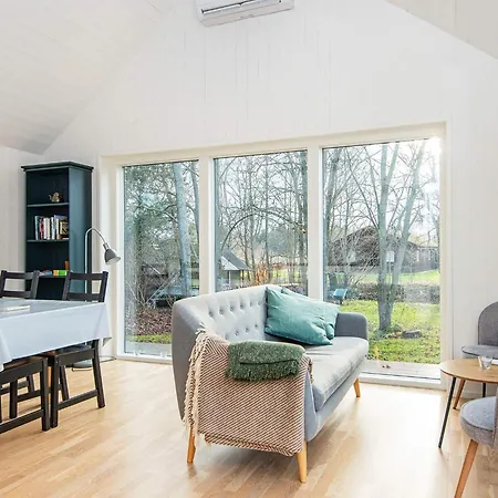 8 Person In Grenaa-by Traum *