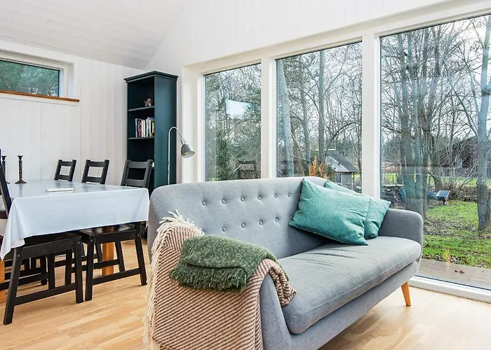 8 Person In Grenaa-by Traum Brondstrup