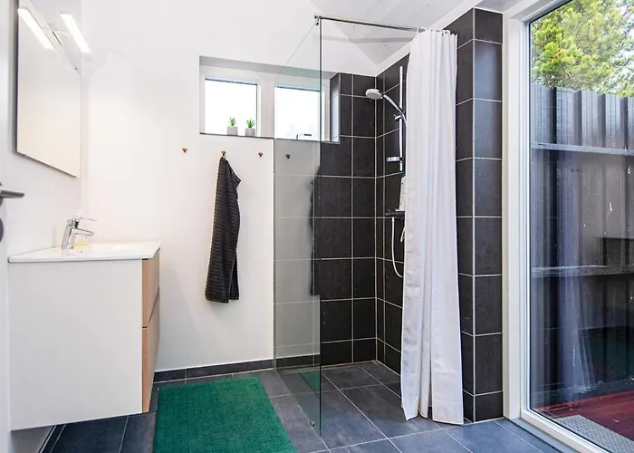 Holiday home 8 Person In Grenaa-by Traum *
