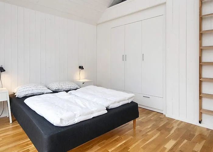 8 Person In Grenaa-by Traum Holiday home