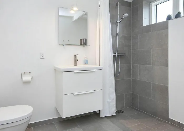 8 Person In Grenaa-by Traum * Brondstrup