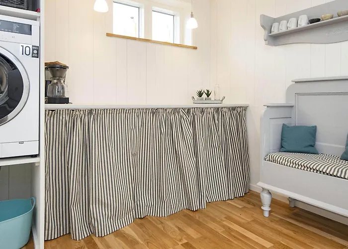 8 Person In Grenaa-by Traum * Brondstrup
